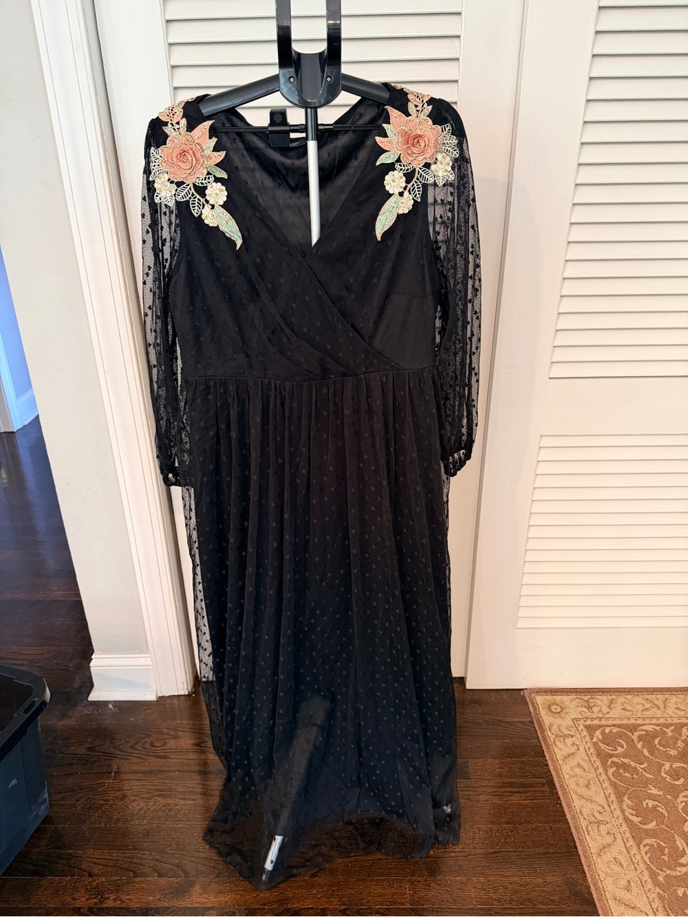 Black Floral-Appliqué Long Sleeve Maxi Dress. SHEIN.